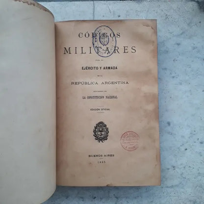 Libro usado en venta: Codigos militares para el ejercito y armada de la Republica Argentina; editorial Buenos Aires impreso en 1895.1