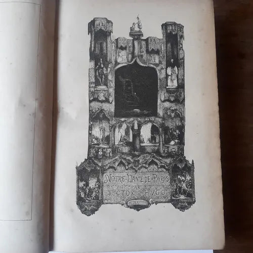 Libro usado en venta: Notre-Dame de Paris (Edition Illustree) de Victor Hugo; editorial Eugene Hugues, Editeur realizamos envios a todo el mundo.1