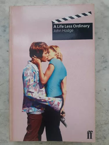 Libro usado en venta: A life less ordinary de John Hodge; editorial Faber and faber impreso en 1997 realizamos envios a todo el mundo.1