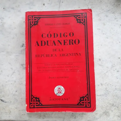 Libro usado en venta: Codigo Aduanero de la Republica Argentina de Alejandro Stornelli; editorial Lajouane impreso en 2005 envios a todo el mundo.1