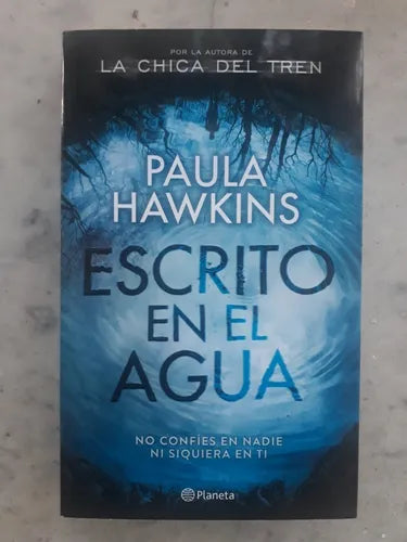 Libro usado en venta: Escrito en el agua de Paula Hawkins; editorial Planeta impreso en 2017 realizamos envios a todo el mundo.1