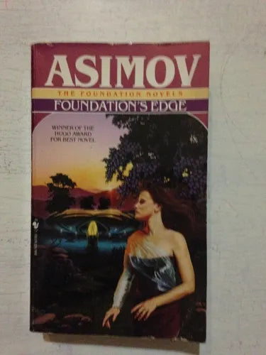 Libro usado en venta: Foundation's edge - The robots of dawn - Prelude to foundation de Isaac Asimov; editorial Bantam impreso en 1991.1