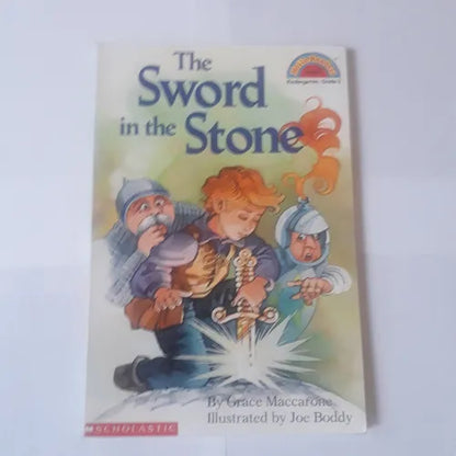 Libro usado en venta: The Sword in the stone de Grace Maccarone; editorial Scholastic impreso en 1992 realizamos envios a todo el mundo.1