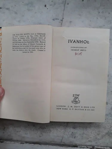 Libro usado en venta: Ivanhoe de Sir Walter Scott; editorial J. M. Dent & Sons Ltd. impreso en 1955 realizamos envios a todo el mundo.1