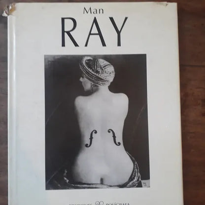 Libro usado en venta: Man Ray; editorial Poligrafa impreso en 1997 realizamos envios a todo el mundo.1