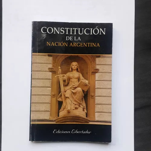 Libro usado en venta: Constitucion de la Nacion Argentina; editorial Libertador impreso en 201 realizamos envios a todo el mundo.1