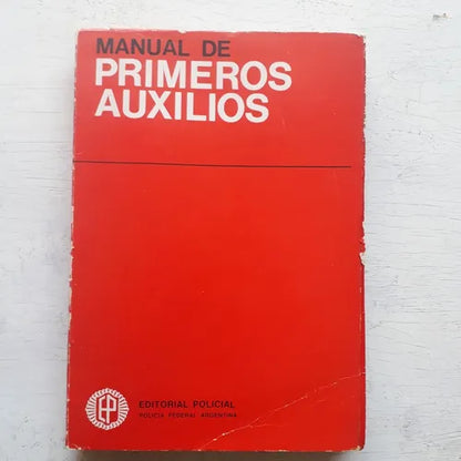 Libro usado en venta: Manual de primeros auxilios; editorial Policial impreso en 1970 realizamos envios a todo el mundo.1