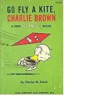 Libro usado en venta: Go fly a kite, Charlie Brown de Charles M. Schulz; editorial Rinehard impreso en 1966 realizamos envios a todo el mundo.1