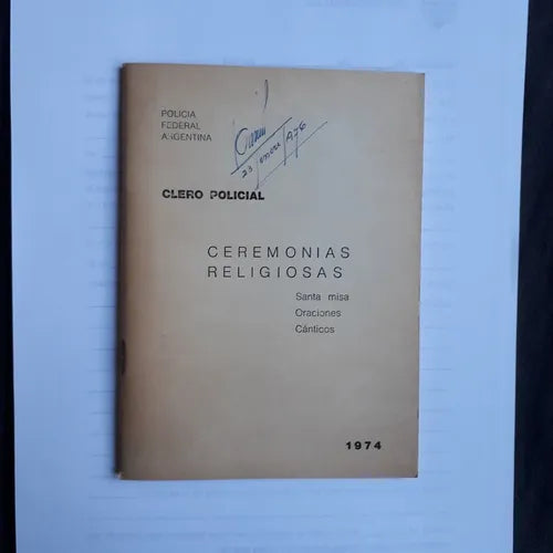 Libro usado en venta: Ceremonias religiosas de Clero Policial; impreso en 1974 realizamos envios a todo el mundo.1