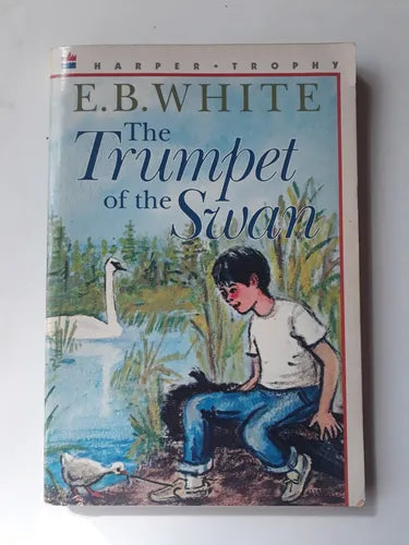 Libro usado en venta: The trumpet of the Swan de E. B. White; editorial HarperCollins impreso en 1973 realizamos envios a todo el mundo.1