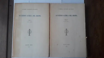 Libro usado en venta: Acuerdos acerca del idioma (2 Tomos); editorial Academia Argentina de Letras impreso en 1947 realizamos envios a todo el mundo.1