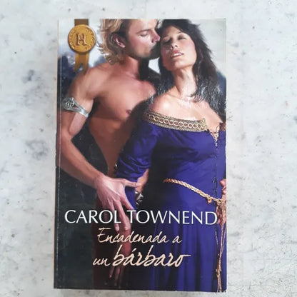 Libro usado en venta: Encadenada a un barbaro de Carol Townend; editorial Harlequin impreso en 2012 realizamos envios a todo el mundo.1