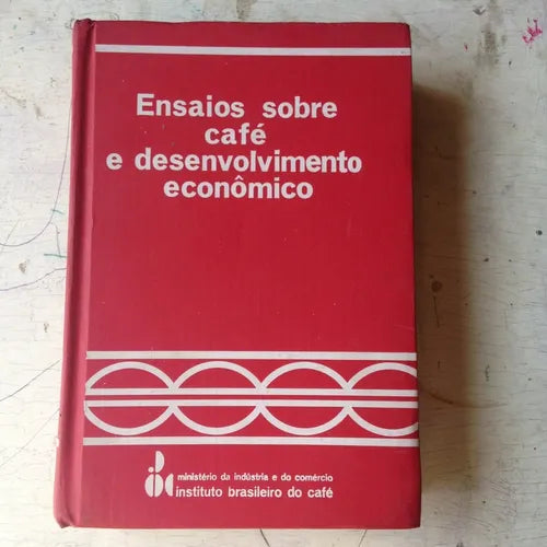Libro usado en venta: Ensaios sobre cafe e desenvolvimento economico de Mauro Moitinho Malta; editorial Instituto Brasileiro do café impreso en 1973.1