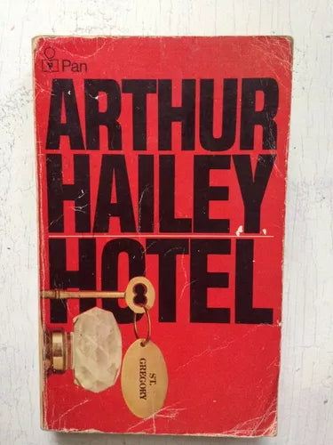Libro usado en venta: Hotel de Arthur Hailey; editorial Pan Books impreso en 1973 realizamos envios a todo el mundo.1