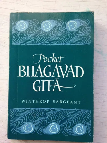 Libro usado en venta: Bhagavad Gita (Pocket) de Winthrop Sargeant; editorial State University impreso en 1994 realizamos envios a todo el mundo.1