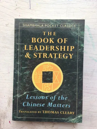 Libro usado en venta: The book of leadership & strategy (Pocket) de Thomas Cleary; editorial Shambhala impreso en 1996 envios a todo el mundo.1
