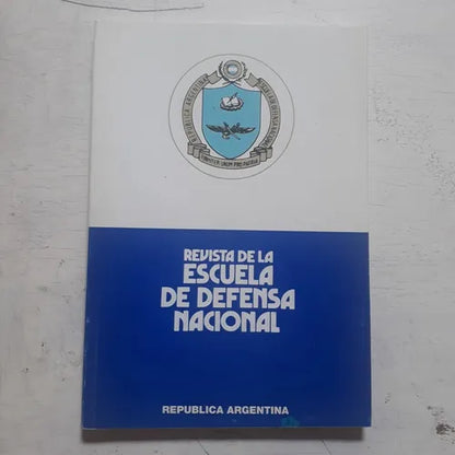 Libro usado en venta: Revista de la Escuela de Defensa Nacional; editorial Lyra impreso en 1998 realizamos envios a todo el mundo.1