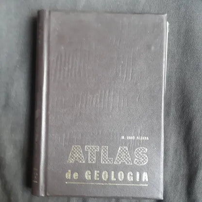Libro usado en venta: Atlas de geologia de M. Font Altaba; editorial Jover impreso en 1963 realizamos envios a todo el mundo.1