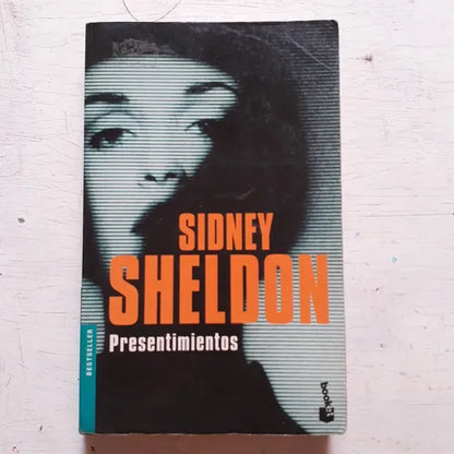Libro usado en venta: Presentimientos de Sidney Sheldon; editorial Booket impreso en 2002 realizamos envios a todo el mundo.1