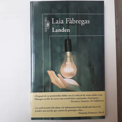 Libro usado en venta: Landen de Laia Fabregas; editorial Alfaguara impreso en 2011 realizamos envios a todo el mundo.1
