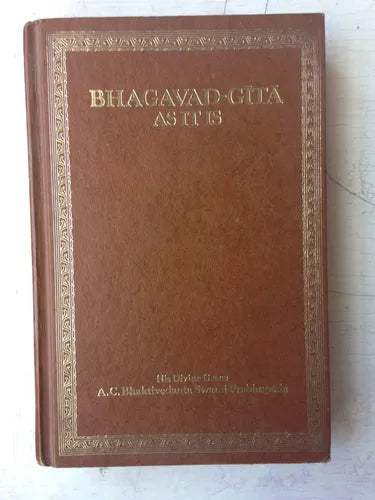 Libro usado en venta: Bhagavad-Gita As it is de A. C. Bhaktivedanta Swami Prabhupada; editorial Bhaktivedanta Book Trust impreso en 1983.1