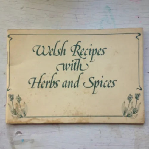 Libro usado en venta: Welsh recipes with herbs and spices; editorial John Jones impreso en 1978 realizamos envios a todo el mundo.1