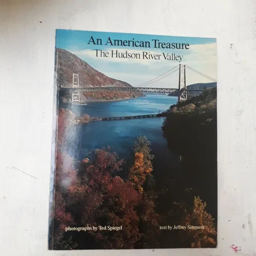 Libro usado en venta: An American Treasure - The Hudson River Valley; editorial Historic Hudson Valley impreso en 1988 envios a todo el mundo.1