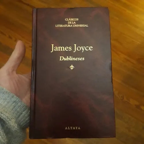 Libro usado en venta: Dublineses de James Joyce; editorial Altaya impreso en 1995 realizamos envios a todo el mundo.1