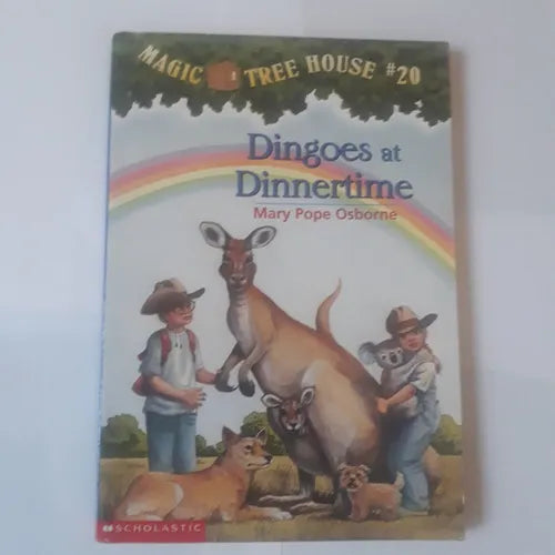 Libro usado en venta: Dingoes at Dinnertime de Mary Pope Osborne; editorial Scholastic impreso en 2000 realizamos envios a todo el mundo.1