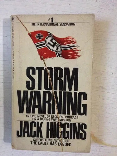 Libro usado en venta: Storm Warning de Jack Higgins; editorial Bantam impreso en 1977 realizamos envios a todo el mundo.1