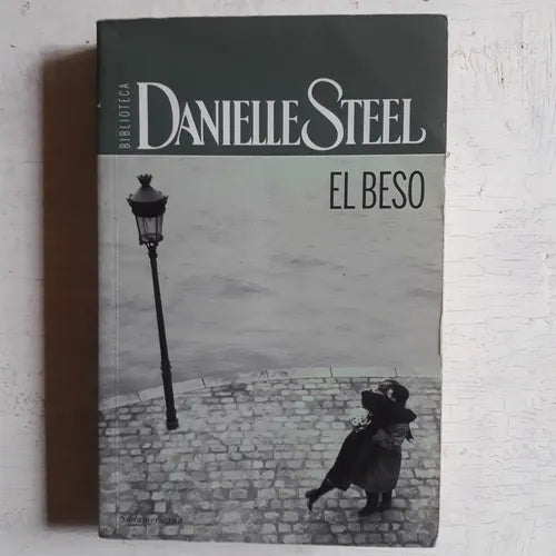 Libro usado en venta: El beso de Danielle Steel; editorial Sudamericana impreso en 2010 realizamos envios a todo el mundo.1