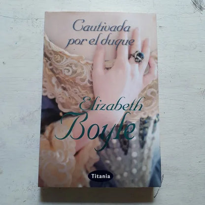 Libro usado en venta: Cautivada por el duque de Elizabeth Boyle; editorial Urano impreso en 2013 realizamos envios a todo el mundo.1