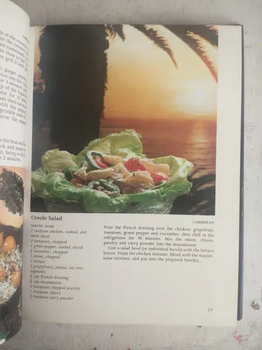Libro usado en venta: The Italian commonsense cookery book de Amelia Santini; editorial Angus & Robertson Publishers impreso en 1981.2