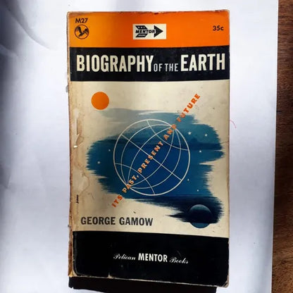 Libro usado en venta: Biography of the earth - Its past, present and future de George Gamow; editorial Pelican Mentor Book impreso en 1948.1