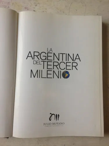 Libro usado en venta: La Argentina del tercer milenio; editorial Julio Moyano impreso en 2000 realizamos envios a todo el mundo.1