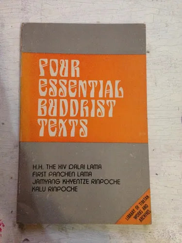 Libro usado en venta: Four essential buddhist texts; editorial Library of Tibetan Works impreso en 1982 realizamos envios a todo el mundo.1