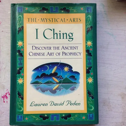 Libro usado en venta: I ching: The mystical arts de Lauren David Peden; editorial Warner Treasure impreso en 1996 realizamos envios a todo el mundo.1