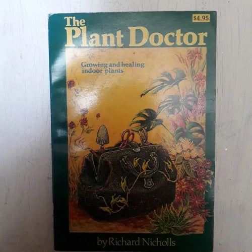 Libro usado en venta: The Plant Doctor de Richard Nicholls; editorial Running Press impreso en 1975 realizamos envios a todo el mundo.1