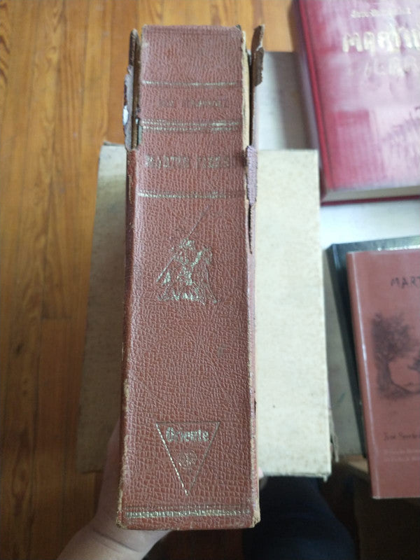 Libro usado en venta: Martin Fierro de Jose Hernandez; editorial Oriente impreso en 1975 realizamos envios a todo el mundo.2