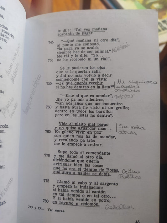Libro usado en venta: Mocho y el espantapajaros y otros cuentos de Alvaro Yunque; editorial Eudeba impreso en 1972 realizamos envios a todo el mundo.2