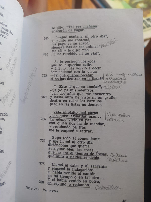 Libro usado en venta: Mocho y el espantapajaros y otros cuentos de Alvaro Yunque; editorial Eudeba impreso en 1972 realizamos envios a todo el mundo.2