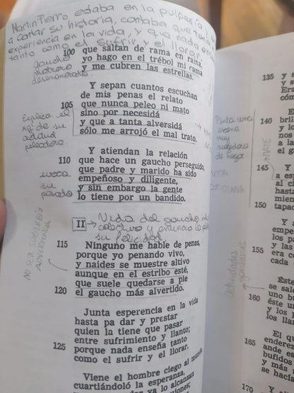 Libro usado en venta: Martin Fierro de Jose Hernandez; editorial Losada impreso en 2000 realizamos envios a todo el mundo.3