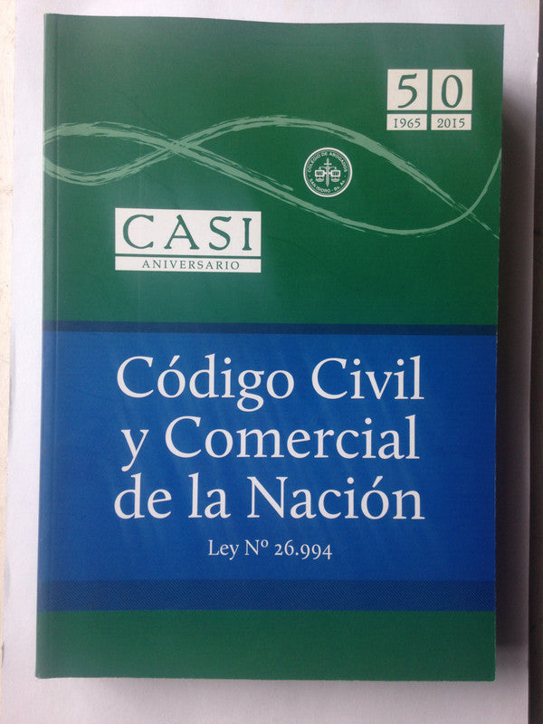 Libro usado en venta: Codigo civil y comercial de la Nacion; editorial CASI impreso en 2015 realizamos envios a todo el mundo.1