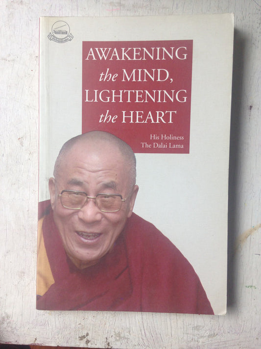 Libro usado en venta: Awakening the mind, lightening the heart de His Holiness The Dalai Lama; editorial Library of Tibetan Works impreso en 2008.1