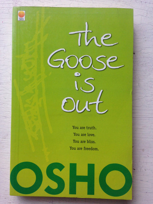 Libro usado en venta: The goose is out de Bhagwan Shree Rajneesh (OSHO); editorial Full Circle impreso en 2010 realizamos envios a todo el mundo.1