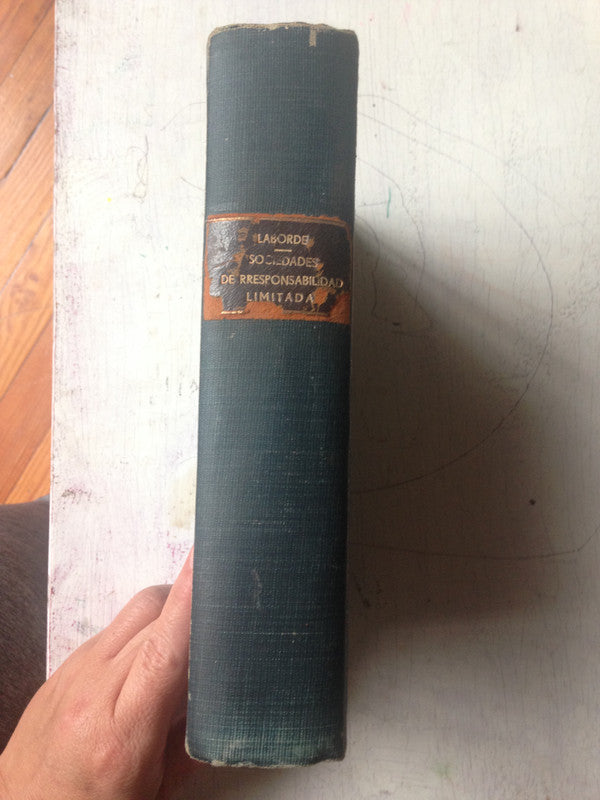 Libro usado en venta: Comentarios al Codigo civil (Tomo 1) de Eusebio Iñiguez; editorial J. Lajouane & Cia. impreso en 1918 envios a todo el mundo.2