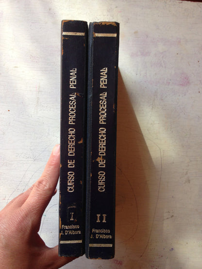 Libro usado en venta: Curso de derecho procesal penal (2 Tomos) de Francisco J. D'Alabora; editorial Policial impreso en 1986 envios a todo el mundo.4