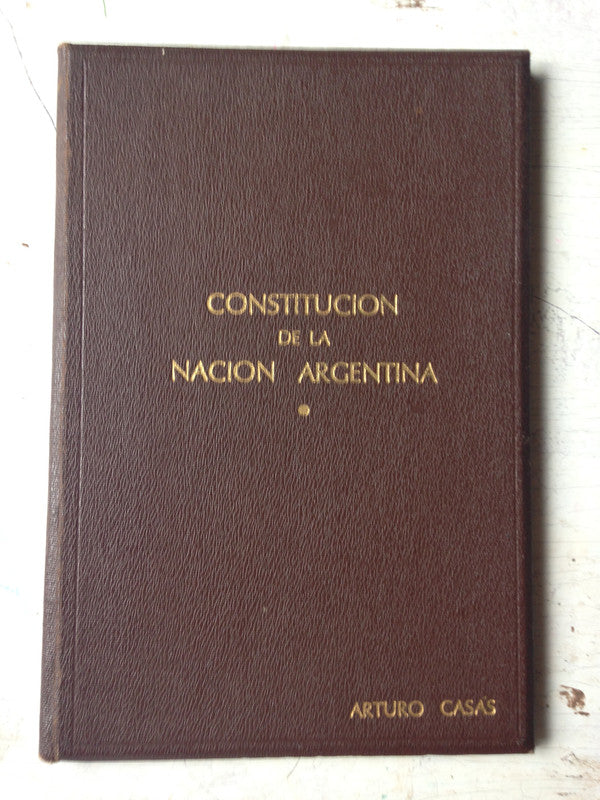 Libro usado en venta: Constitucion de la Nacion Argentina; impreso en 1961 realizamos envios a todo el mundo.4
