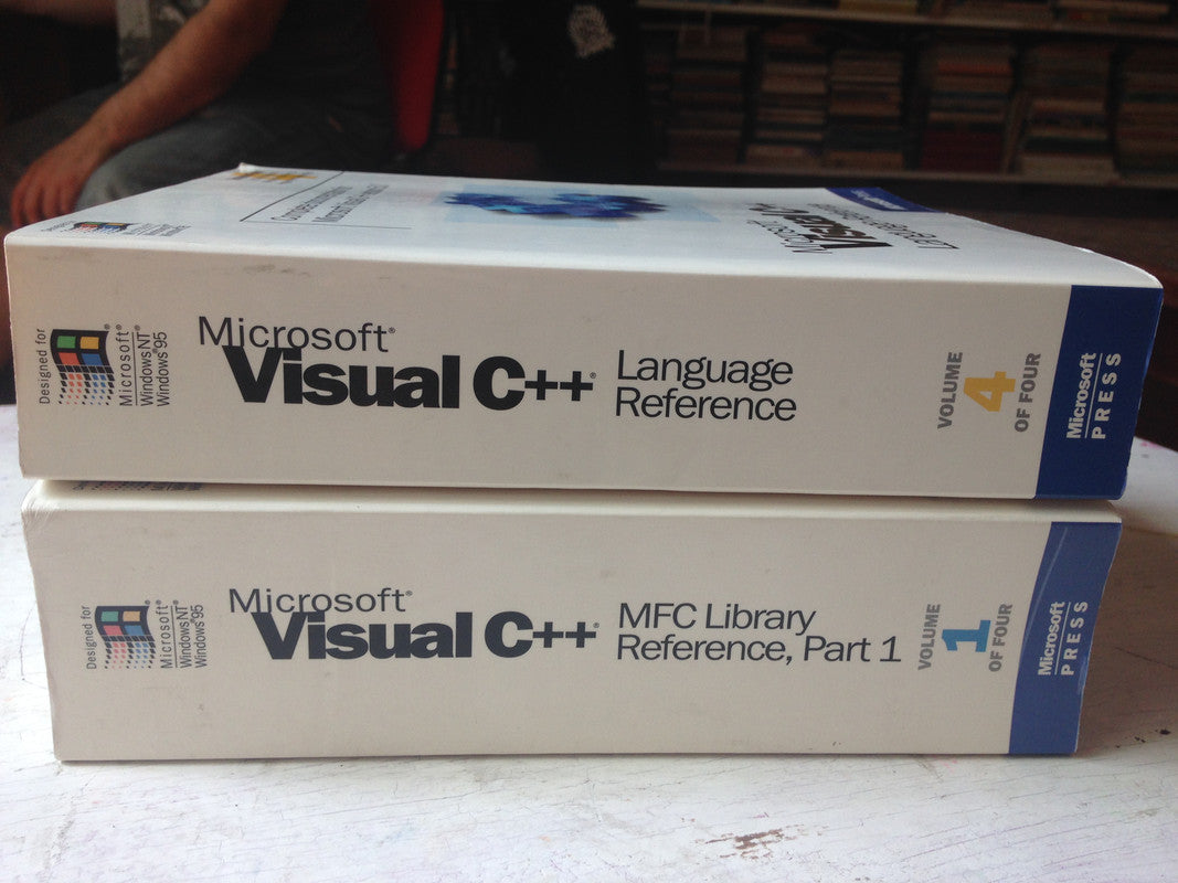 Libro usado en venta: Using The Menu System - dBase IV For developers - Language reference (3 volumenes); editorial Ashton-Tate impreso en 1990.2