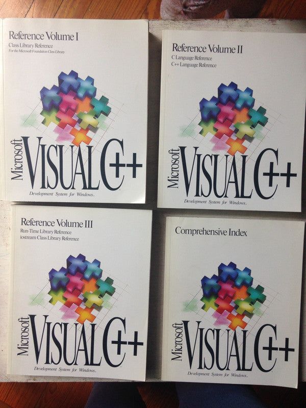 Libro usado en venta: Microsoft Visual C++ Version 1.0 (4 Volumenes); editorial Microsoft impreso en 1993 realizamos envios a todo el mundo.1